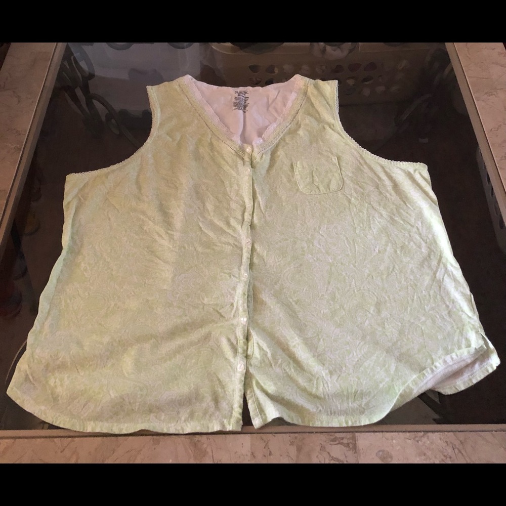 It’s a Simply Basic 3x Tank Top with Capri Pants Pajama Outfit